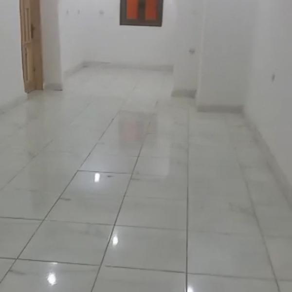 شقة غير مفروشة للإيجار