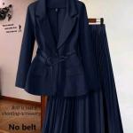 بدلة نسائية