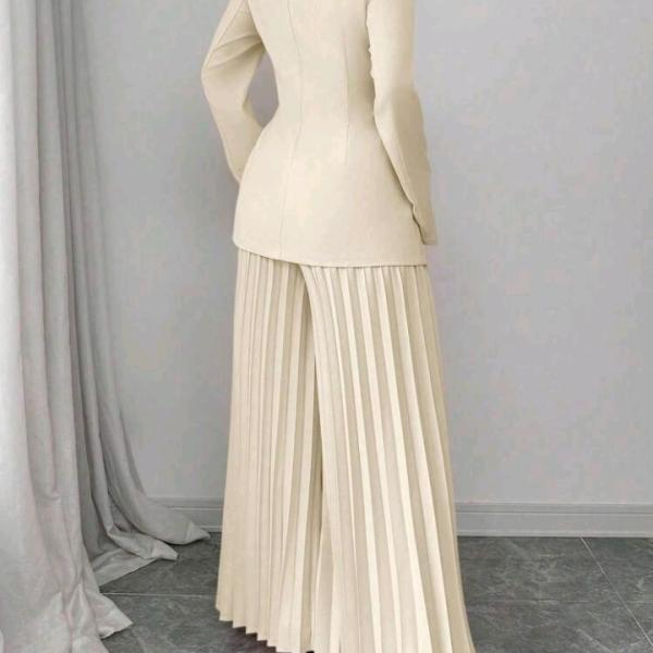 بدلة نسائية