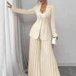 بدلة نسائية