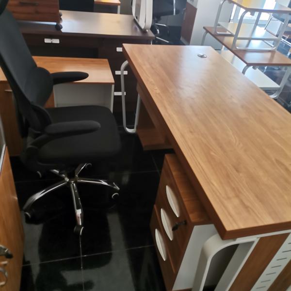 مكتب ١٦٠ + جناح