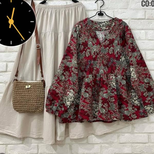 بلوزه واسكيرت