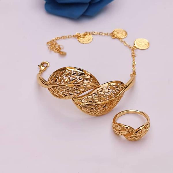 اساور بي خاتم