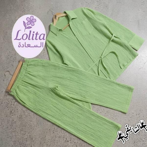 طقم نسائي